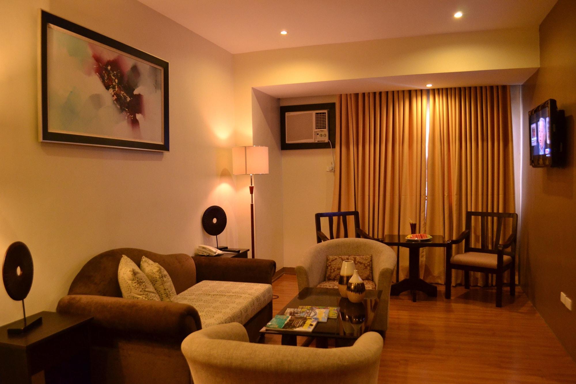 Davao City The Pinnacle Hotel And Suites מראה חיצוני תמונה