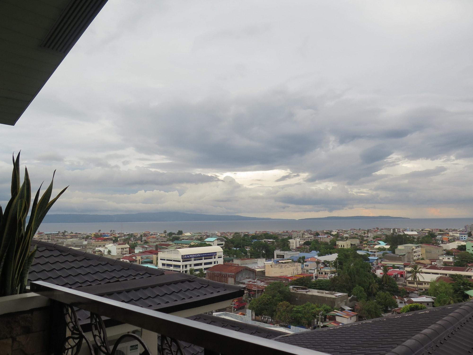 Davao City The Pinnacle Hotel And Suites מראה חיצוני תמונה