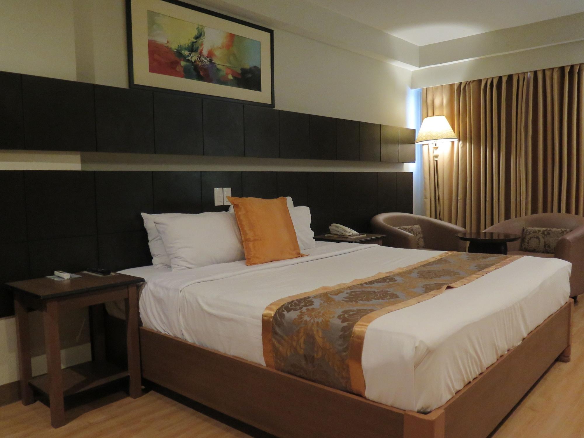 Davao City The Pinnacle Hotel And Suites מראה חיצוני תמונה