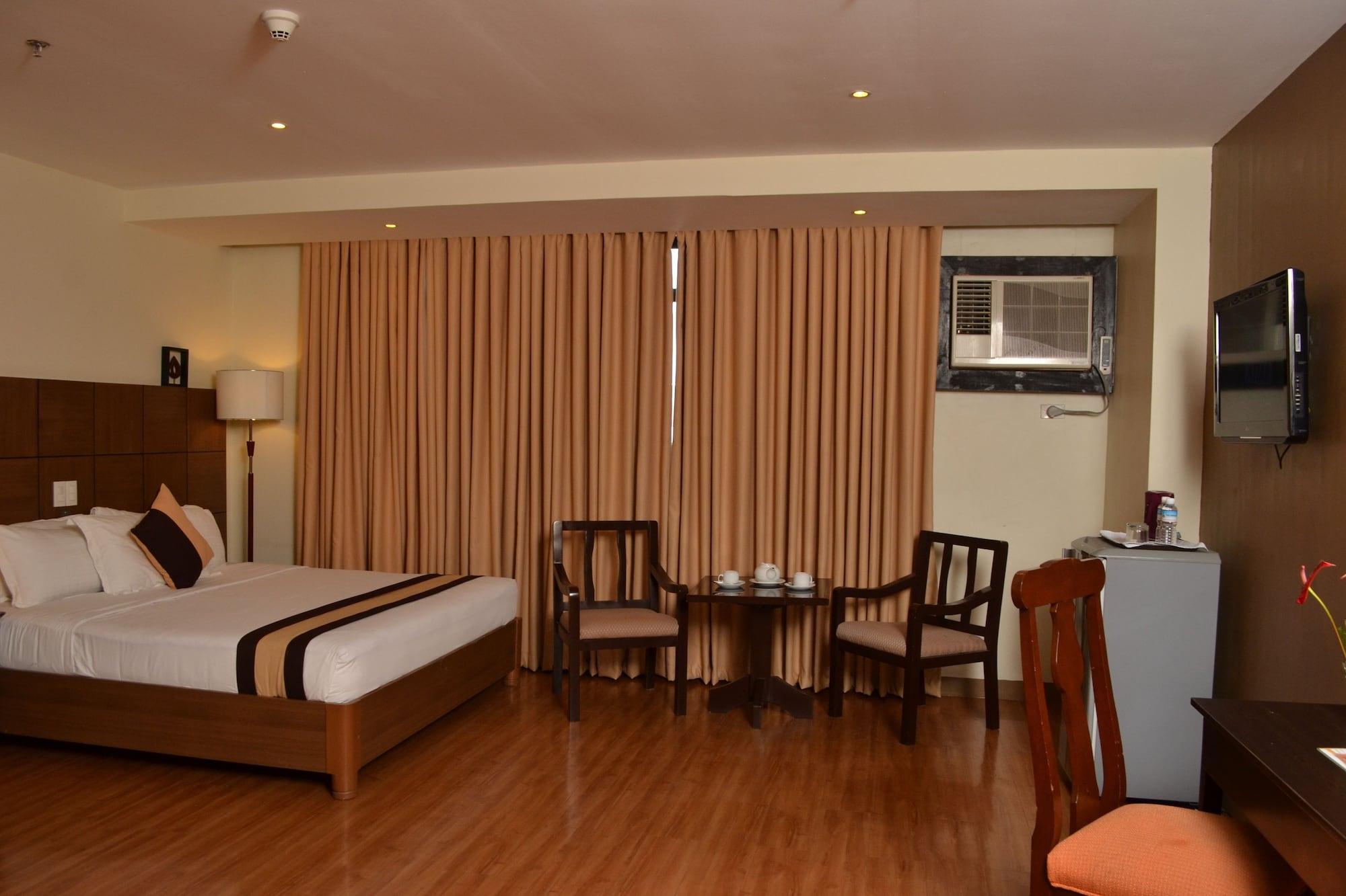 Davao City The Pinnacle Hotel And Suites מראה חיצוני תמונה