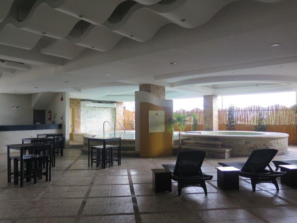 Davao City The Pinnacle Hotel And Suites מראה חיצוני תמונה