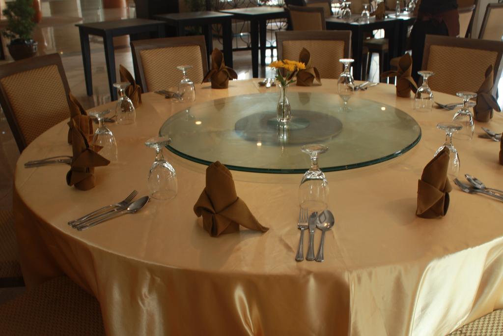 Davao City The Pinnacle Hotel And Suites מראה חיצוני תמונה