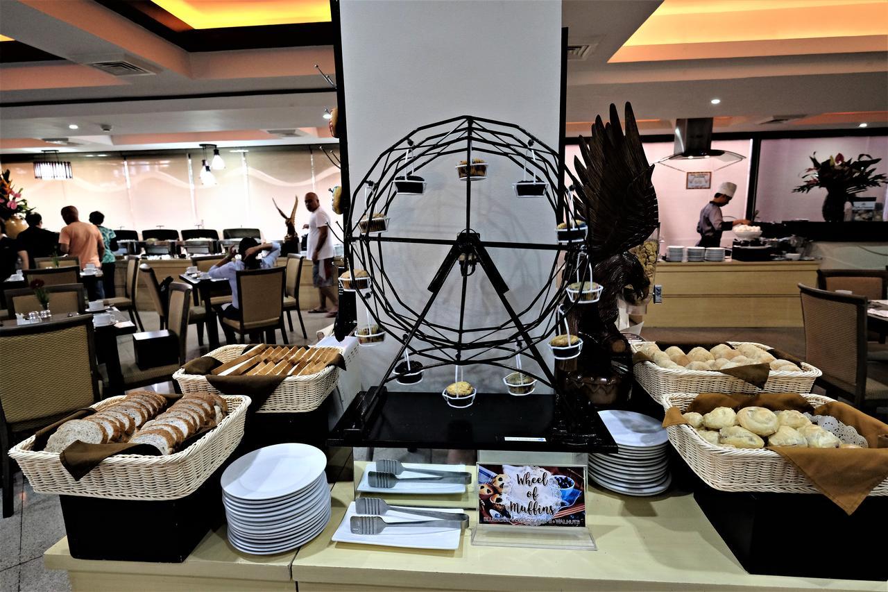 Davao City The Pinnacle Hotel And Suites מראה חיצוני תמונה