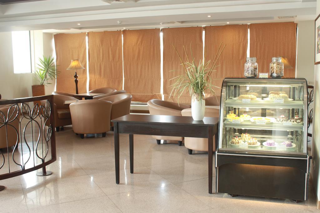 Davao City The Pinnacle Hotel And Suites מראה חיצוני תמונה