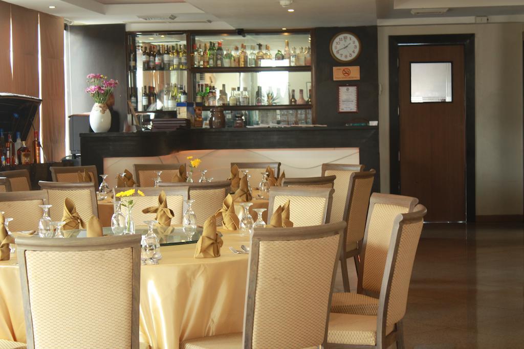 Davao City The Pinnacle Hotel And Suites מראה חיצוני תמונה